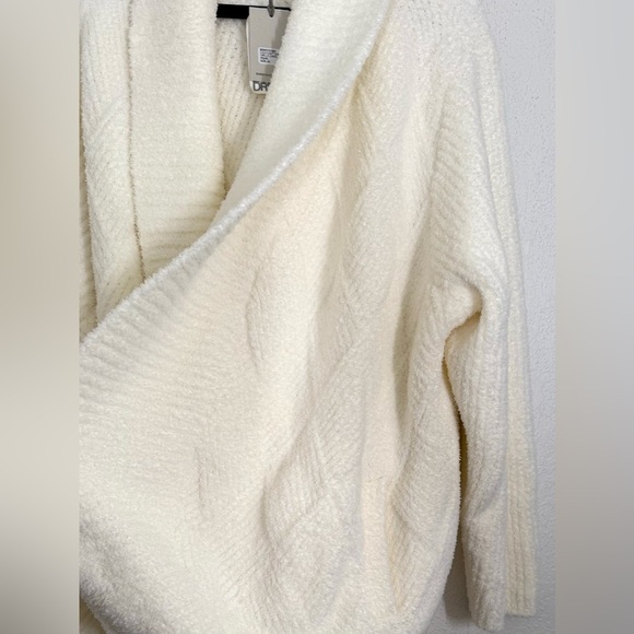 Barefoot Dreams CozyChic Diamond Circle Shawl Cardigan in Pearl White 3X NEW - Picture 3 of 6